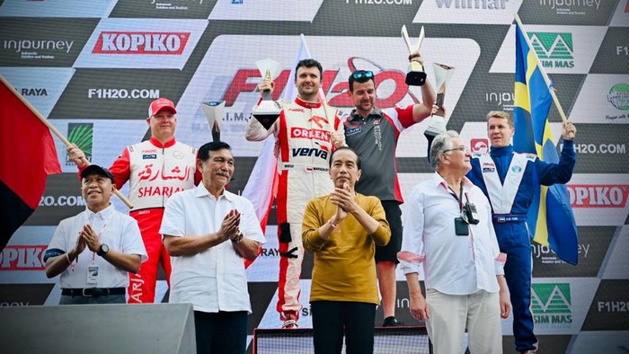 Jokowi Hadiri Balapan F1 Powerboat di Danau Toba (Biro Pers Sekretariat Presiden)