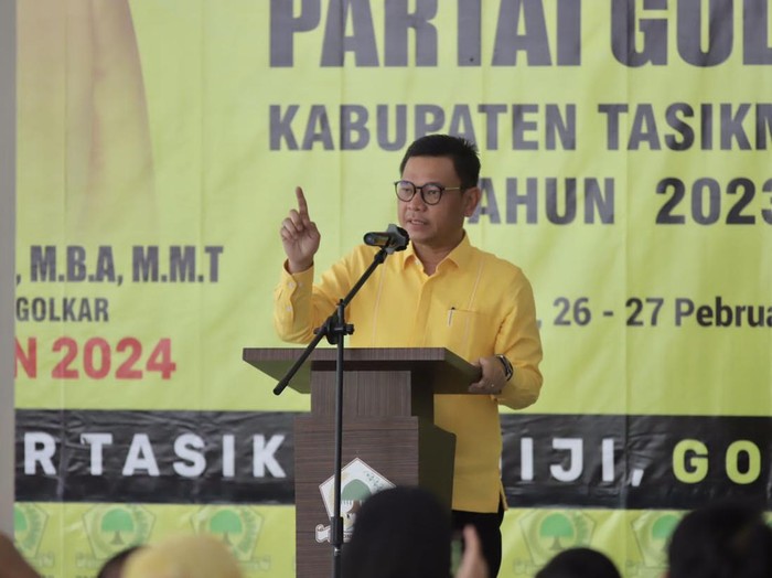 Ketua DPD Golkar Jabar Ace Hasan Syadzily dalam pembukaan pendidikan politik di Kabupaten Tasikmalaya