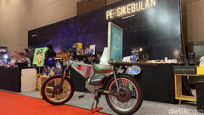 Konversi Honda Astrea 1985 menjadi motor listrik kustom oleh Batakastem Workshop