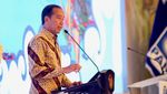 Momen Semringah Jokowi-Zulhas di Rakornas PAN