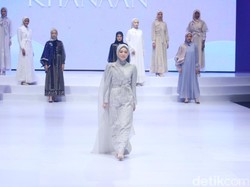 8 Foto Gaya Artis di Catwalk Indonesia Fashion Week, Ayana Moon Jadi Sorotan