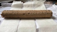 Papirus itu ditemukan tergulung dalam peti mati milik seorang pria bernama Ahmose (bukan Ahmose sang firaun). Nama pria itu disebutkan dalam papirus sekitar 260 kali, kata para peneliti. Dia hidup sekitar 300 SM, menjelang permulaan dinasti Ptolemeus, sebuah dinasti firaun keturunan dari salah satu jenderal Alexander Agung.(Foto: Dok. Kementerian Pariwisata dan Kepurbakalaan Mesir)