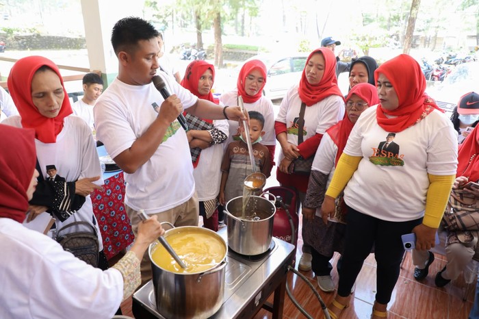 Relawan Sandiaga