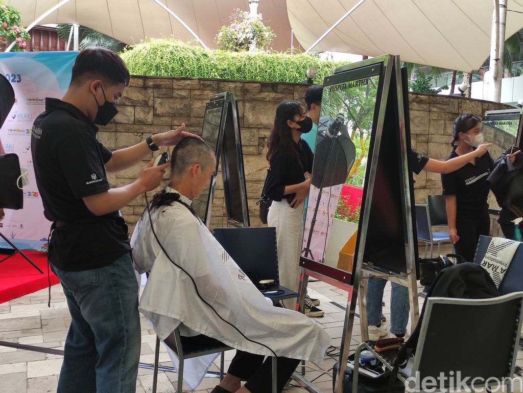 Yayasan Kasih Anak Kanker Indonesia Yayasan Kasih Anak Kanker Indonesia