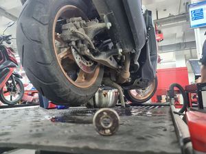 Begini Cara Merawat Bearing Roda Motor