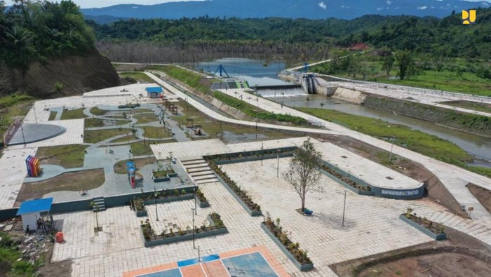 Bendungan di Sulteng Rp 212 M Rampung, Begini Potretnya! Kementerian PUPR merampungkan pembangunan Bendung Salugan di Kabupaten Toli-Toli, Provinsi Sulteng. Proyek tersebut menelan biaya konstruksi senilai Rp 212,3 miliar.