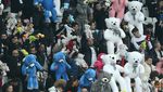 Stadion Turki Dipenuhi Boneka untuk Hormati Anak-anak Korban Gempa