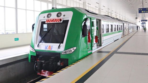 Kereta bandara disediakan untuk mempersingkat waktu perjalanan penumpang menuju bandara. Lalu, bagaimana cara membeli tiket kereta bandara?