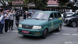 Pakai Mobil Tahanan Kejaksaan, Eliezer Dieksekusi ke Lapas Salemba