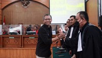 Agus dinyatakan terbukti memerintahkan AKP Irfan Widyanto untuk memeriksa dan mengamankan DVR CCTV di kompleks rumah dinas Ferdy Sambo usai Yosua tewas. Padahal, AKP Irfan bukan anggotanya.