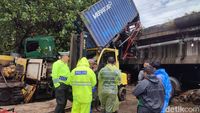 Detik-detik Truk Kontainer-Motor Terjun Dari Flyover Dekat Pelabuhan ...