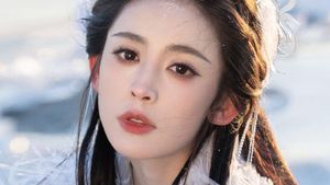 Foto Wanita Tercantik Asia, Jadi Kontroversi karena Akting Bareng Jackie Chan