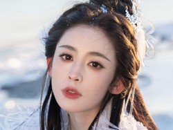 Foto Wanita Tercantik Asia, Jadi Kontroversi karena Akting Bareng Jackie Chan