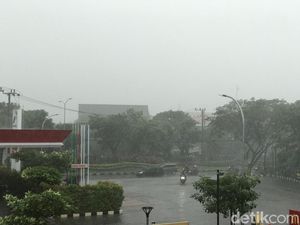 Waspada Hujan Petir di Surabaya Hari Ini Kamis 8 Februari 2024