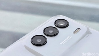 Infinix Zero 5G 2023 memungkinkan pengguna mengabadikan setiap momen. Ponsel ini dilengkapi dengan lensa AI 50MP, lensa depth 2MP, dan lensa mikro 2MP. Foto: Adi Fida Rahman/detikINET