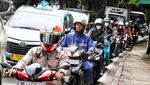 Jalan Amblas di Cilandak yang Bikin Macet Mulai Diperbaiki