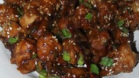 Madu yang banyak digunakan sebagai pemanis, ternyata cocok untuk dijadikan saus masakan. Buktinya banyak makanan yang populer misalnya ayam goreng saus madu. Foto: Bored Panda