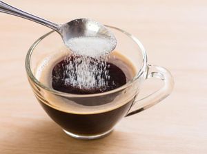 Rahasia Tambah Sejumput Garam ke Kopi, Bikin Manis Alaminya Keluar!