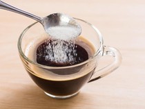 Rahasia Tambah Sejumput Garam ke Kopi, Bikin Manis Alaminya Keluar!