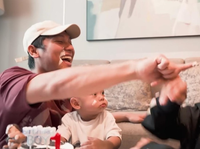Lesti Kejora dan Rizky Billar rayakan ultah anak.