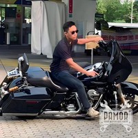 Semuanya bermula dari kasus penganiayaan yang dilakukan oleh Mario Dandy terhadap David Ozora. Jejak Mario di media sosial memperlihatkan gaya hidupnya yang mewah, mulai dari beraksi dengan moge hingga Jeep Rubicon. Akhirnya diketahui ayah Mario, Rafael Alun Trisambodo, merupakan salah satu petinggi pejabat pajak. Menteri Keuangan kemudian memecat Rafael sebagai buntut dari kasus tersebut. KPK ikut turun tangan untuk memeriksa kekayaannya. Harta Rafael disebut-sebut mencapai puluhan miliar rupiah. (Foto: @mariodandys-TikTok)