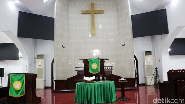 GPIB Immanuel Depok berdiri di atas lahan seluas 360 meter persegi.