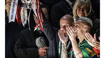 Erik Ten Hag sedang membangun sesuatu yang istimewa bagi MU. Foto: Twitter