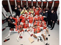 Hapus Dahaga Gelar MU, Erik Ten Hag Banjir Pujian di Twitter