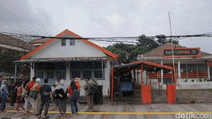Depok rupanya menyimpan banyak bangunan peninggalan Belanda. Berada di kawasan Depok Lama, ini sederet potret jejak sejarah itu.