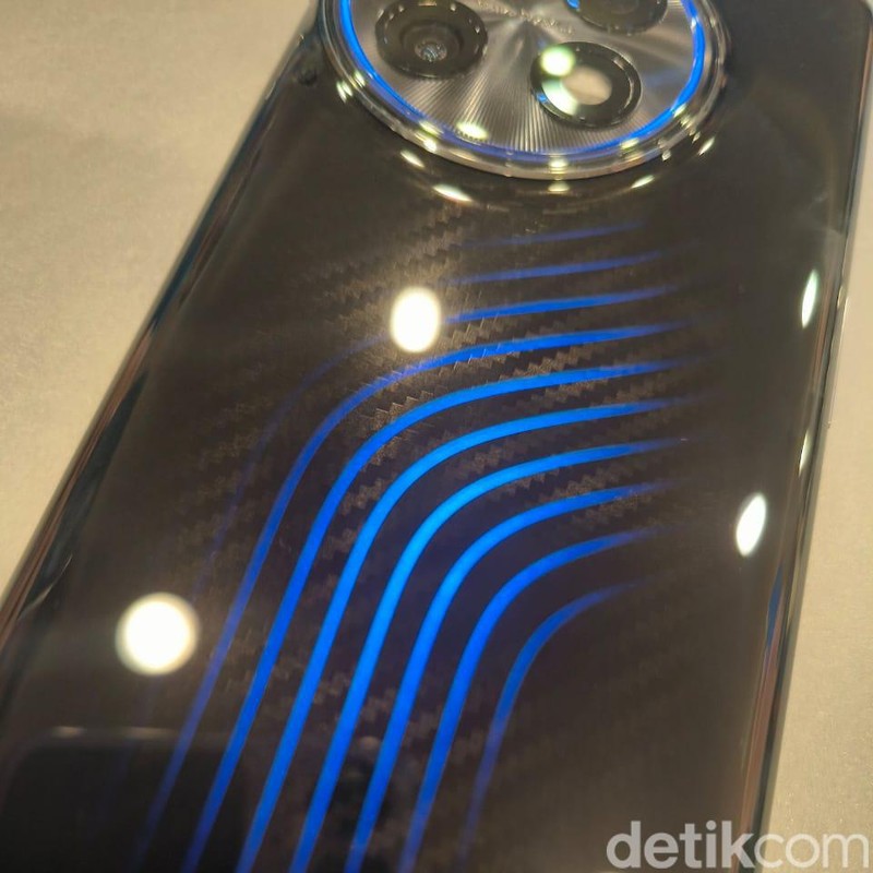OnePlus 11 Concept dengan Liquid Cooling System