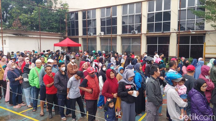 Operasi pasar murah di Cimahi