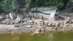 Patung Buddha Kuno Muncul dari Waduk di China yang Mengering