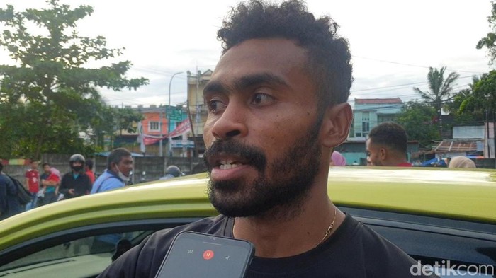 Pemain PSM Makassar Yance Sayuri menegaskan siap bela PSM Makassar menghadapi Dewa United di pekan ke-27 Liga 1 2022/2023..