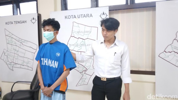 Pria mabuk di Gorontalo serang pegawai swalayan gegara tak terima ditegur.