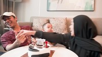 Perayaan itu diperlihatkan Lesti Kejora dan Rizky Billar dalam Channel YouTube miliknya. Foto: instagram