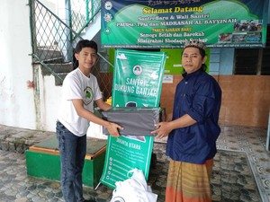 Terinspirasi Ganjar, Relawan Santri Bagikan Printer ke Ponpes di Jakut