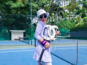 Syahrini Main Tenis Pakai Raket Mirip Punya Kylie Jenner, Harganya Bikin Syok