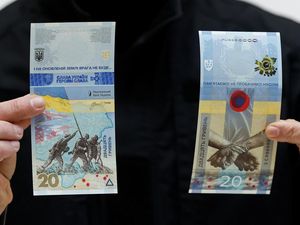 Ukraina Luncurkan Uang Peringatan Setahun Serangan Rusia