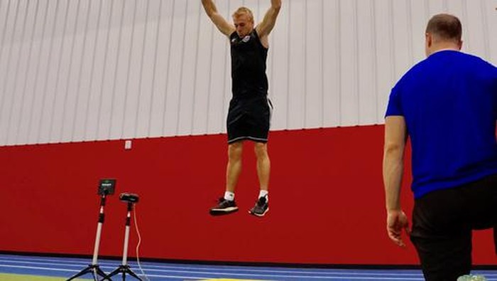 Mengenal Vertical Jump, Tips Latihan, dan Cara Melakukannya