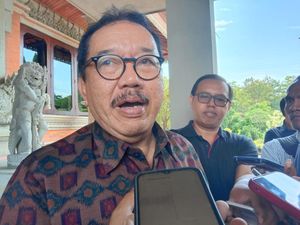 Cok Ace Tolak Keras Wisatawan Asing Bekerja di Bali