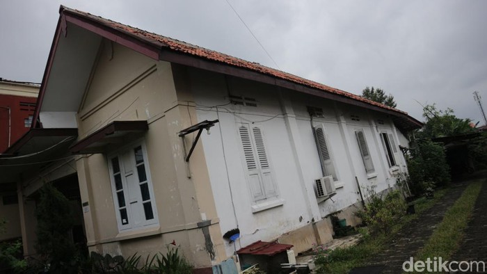 Walking Tour Depok Lama: Rumah J M Jonathans
