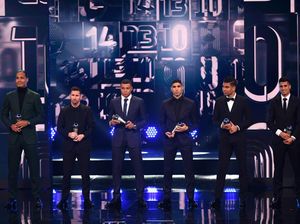 FIFpro World 11 2022: Tak Ada Ronaldo, Messi Sokong Haaland di Depan