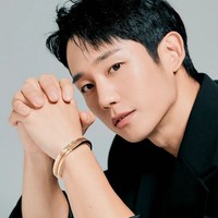 Jung Hae In semakin tampan di usia 34 tahun. Penggemar drama Korea mengenalnya lewat While You Were Sleeping, Snowdrop, dan D.P. Foto: Instagram