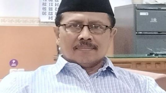 Hakim Asmu’i Syarkowi