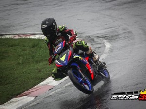 Top! Milenial Asal Papua Raih Juara 3 Balap Motor Bebek Nasional