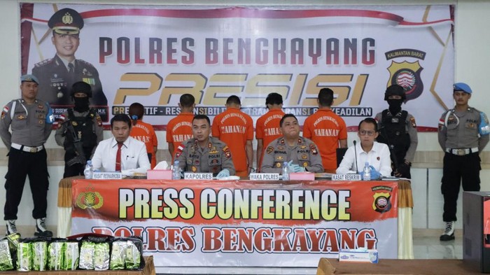 Polisi menggagalkan peredaran sabu seberat 10 kilogram di Kabupaten Bengkayang, Kalimantan Barat (Kalbar).