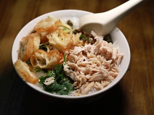 Berasal dari China, Bubur Ayam Jadi Menu Sarapan hingga Makan Malam