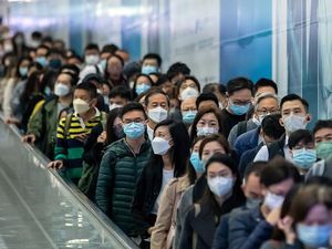 Bye-bye Corona, Hong Kong Siap Bebas Masker!