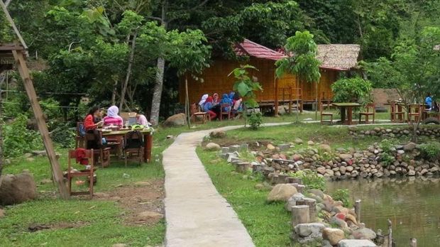 Desa Wisata Ladoma