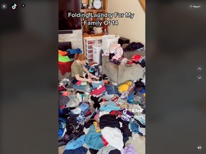 Kisah Ibu Punya 12 Anak, Butuh Waktu 4 Jam untuk Bereskan Tumpukan Baju